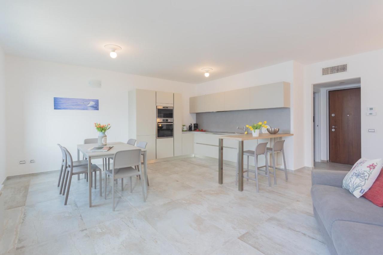 Dream Lake Apartments Lake View - Private Beach By Rent All Como Lezzeno Eksteriør billede