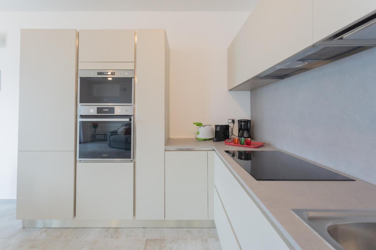 Dream Lake Apartments Lake View - Private Beach By Rent All Como Lezzeno Eksteriør billede