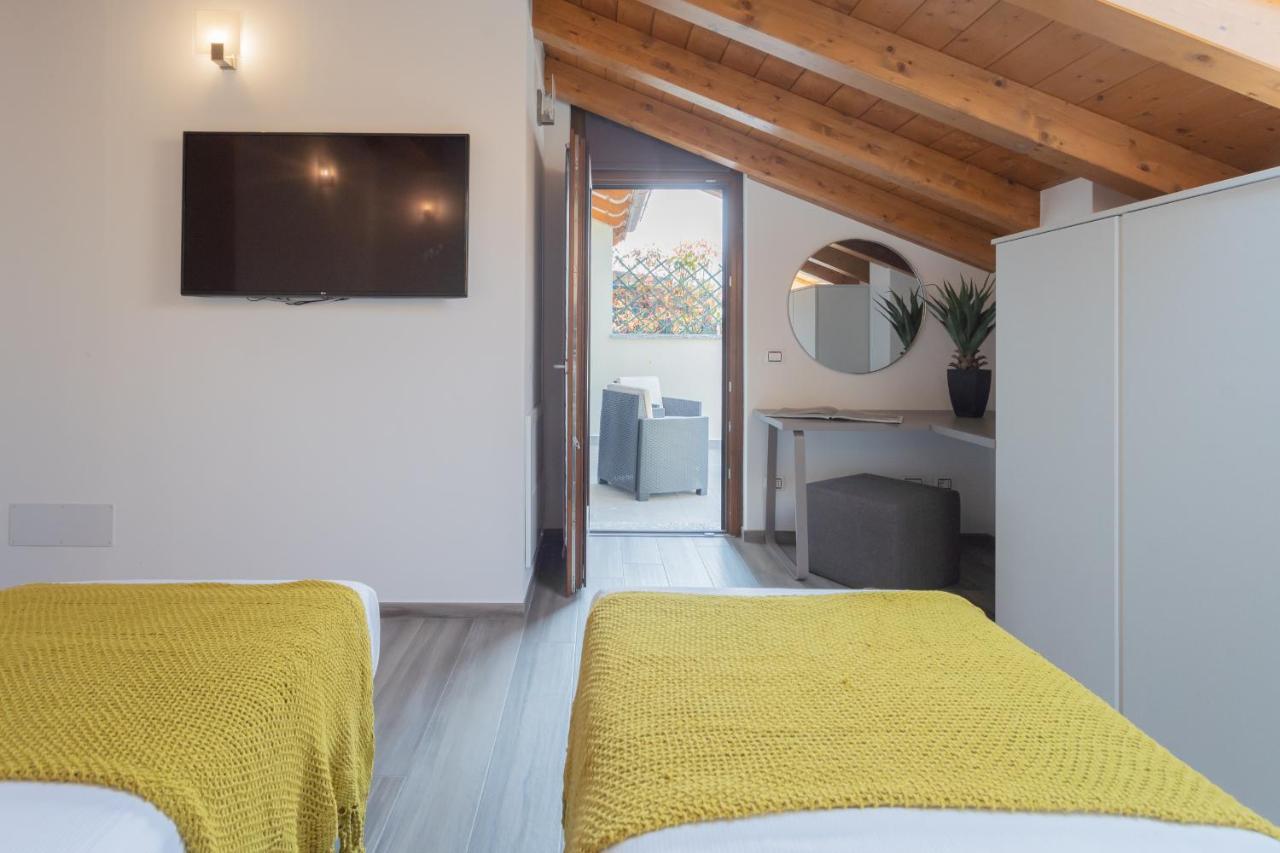 Dream Lake Apartments Lake View - Private Beach By Rent All Como Lezzeno Eksteriør billede